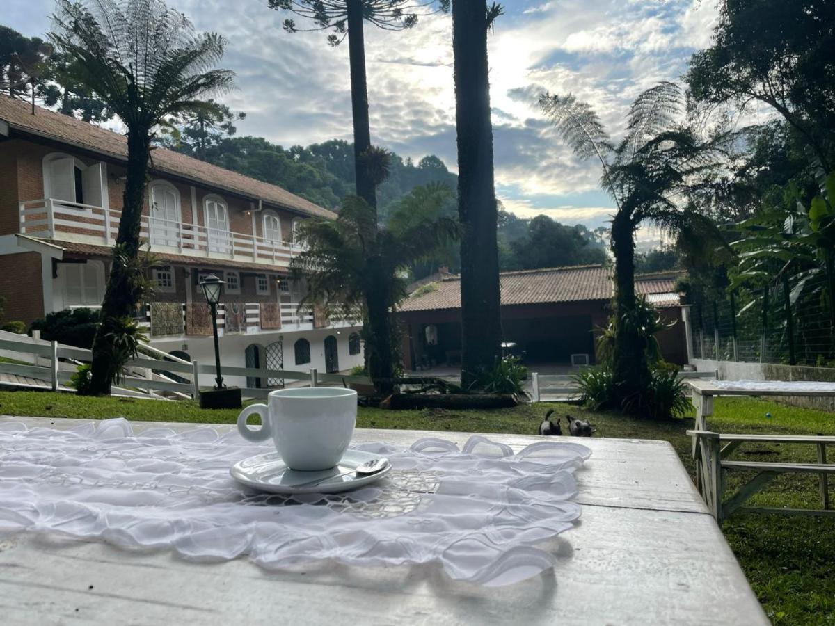 Alpes Do Manacas Hotel - Campos do Jordao — Fotos 1